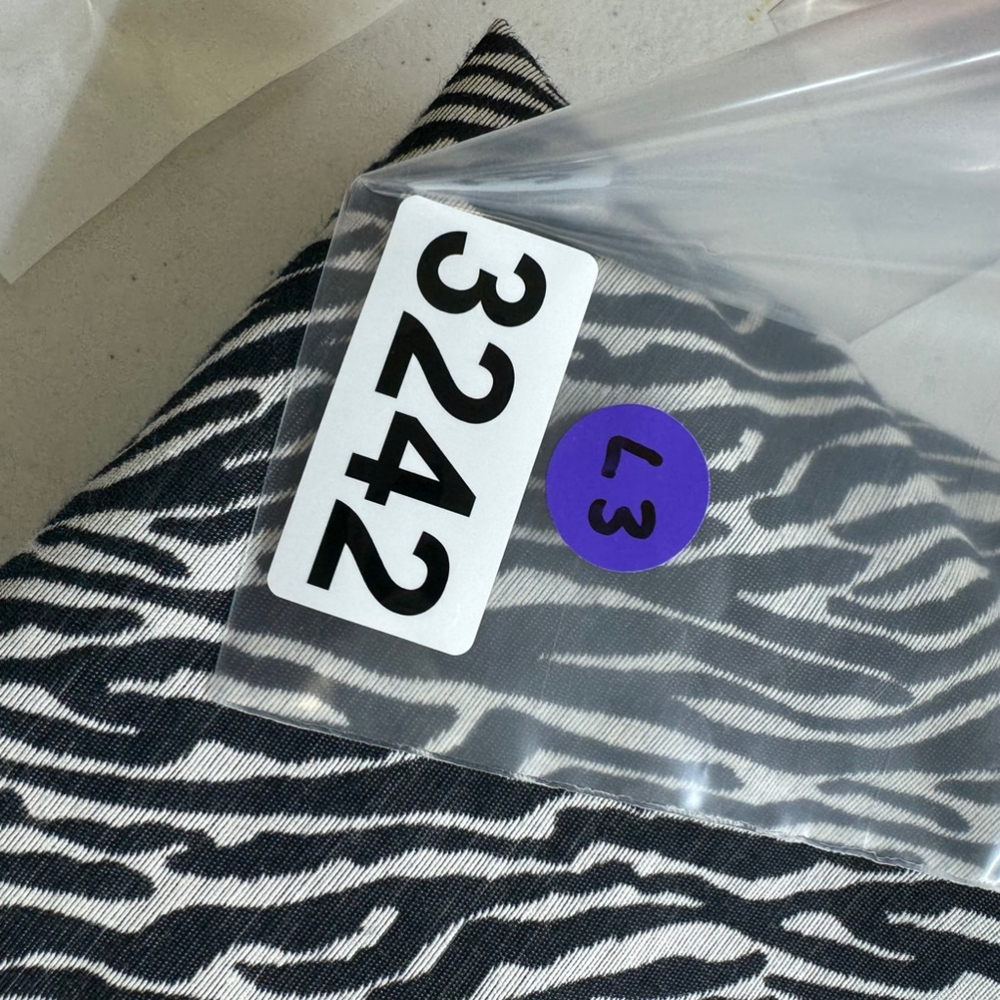 Women's H&M Skirt Size 10 Black & White Zebra Print - Picture 6 of 6